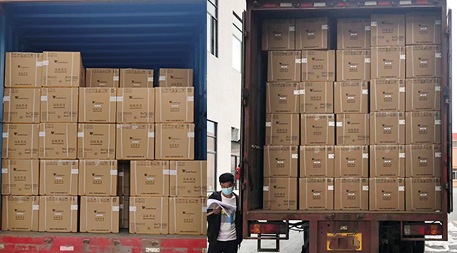 集裝箱裝柜進(jìn)行時(shí)！金環(huán)電器客戶迷你洗衣機(jī)順利發(fā)貨！