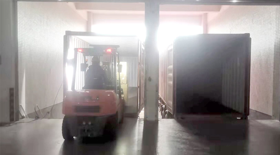 齊心協(xié)力為客戶！春節(jié)期間金環(huán)電器人員加班加點發(fā)貨